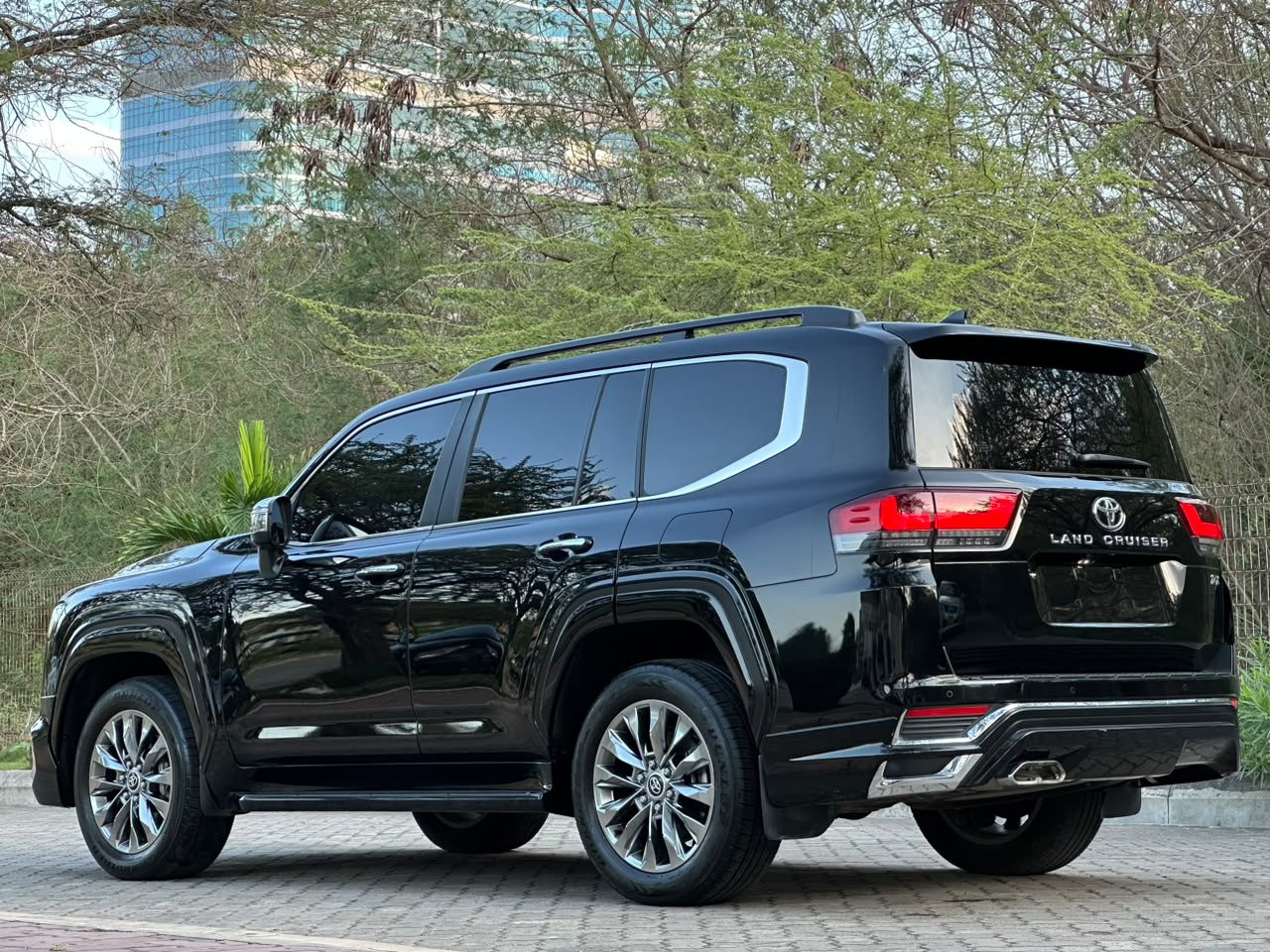 Toyota Landcruiser ZX thumbnail 9